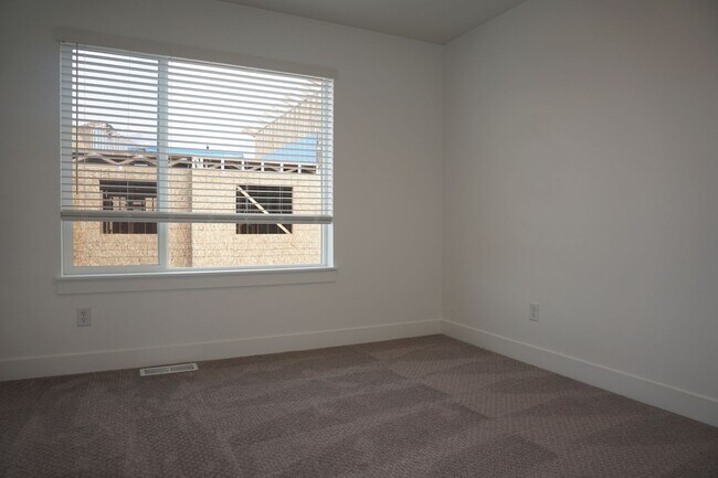 Building Photo - 3091 N Indigo Lp