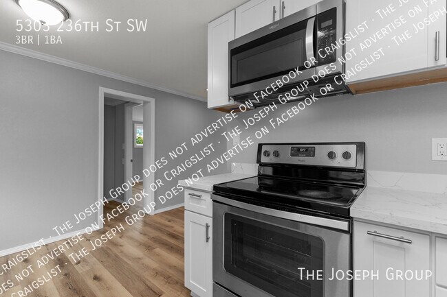 Building Photo - 5303 236th St SW