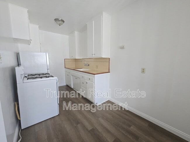 Building Photo - 103 S Roosevelt Ave