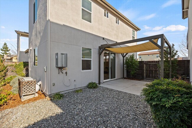 Building Photo - Charming Meriam Park Home with Backyard & Garage