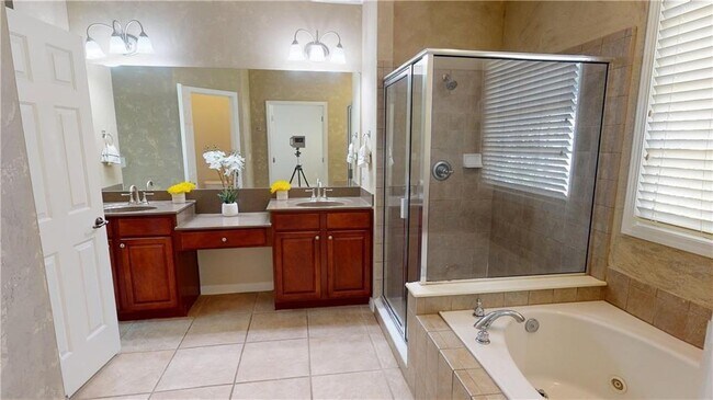Building Photo - 3014 Gaston Cir