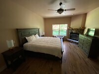 Building Photo - 1885 Lacy Ln