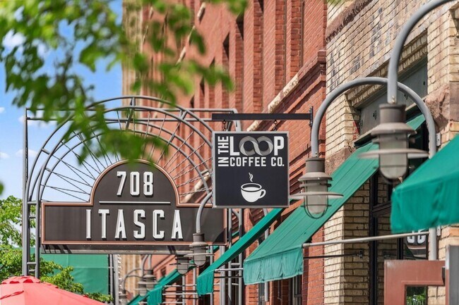 Building Photo - 401 N 2nd St