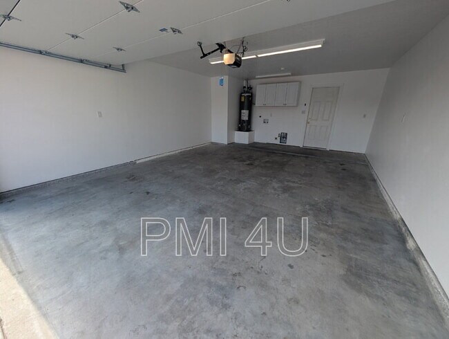 Building Photo - 4800 Choctaw Trail NW