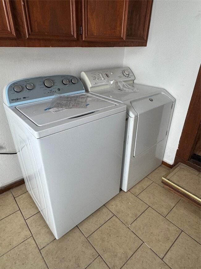 Building Photo - 2713 Cochran St