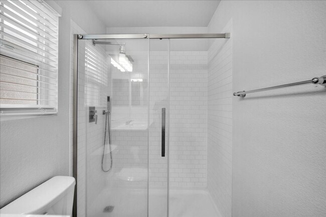 Building Photo - 8071 Weeping Willow Ln
