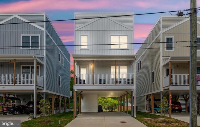 Building Photo - 221 Wilder Ave