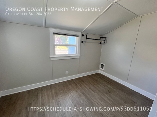 Building Photo - 3039 NW Oar-