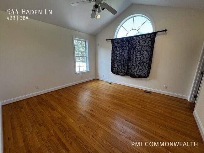 Building Photo - 944 Haden Ln