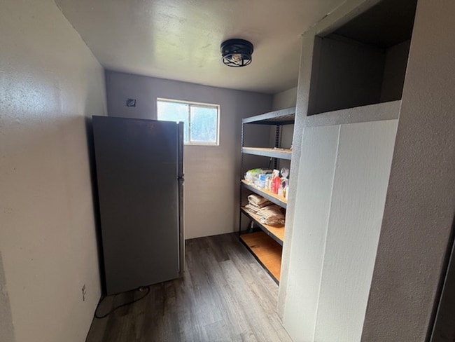 Building Photo - Country Home, 4 bed/2bath short term rental