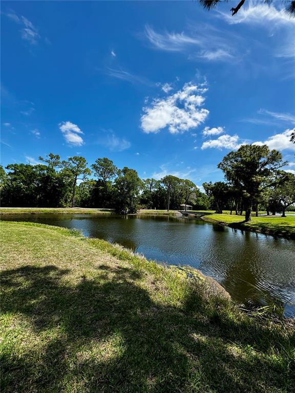 Building Photo - 4644 Weybridge St