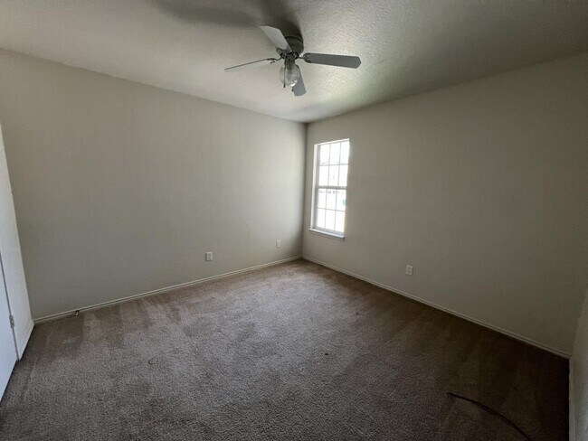 Building Photo - 1612 Inca Dr