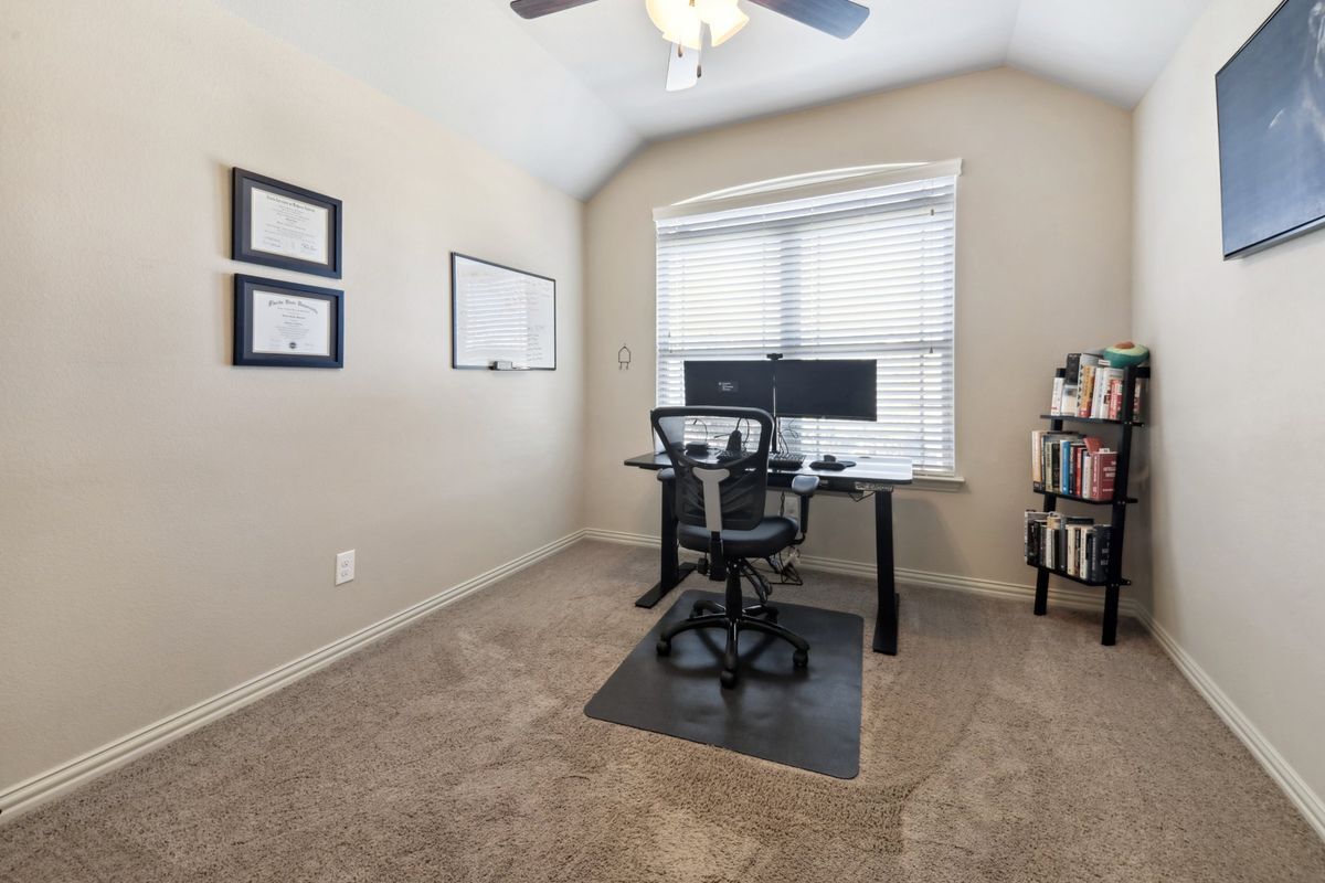 Building Photo - 875 Merino Drive