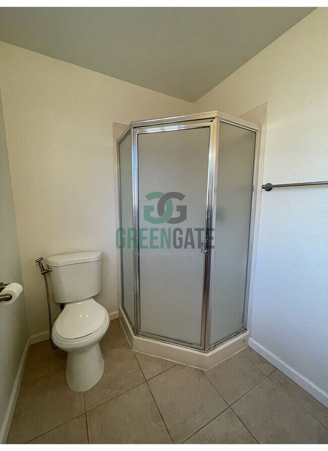 Building Photo - 177-179 Manzanita Lane