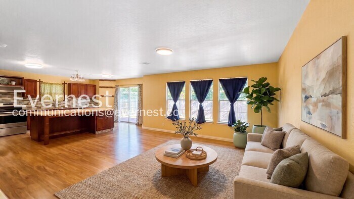 Building Photo - 3854 Cherokee Blvd