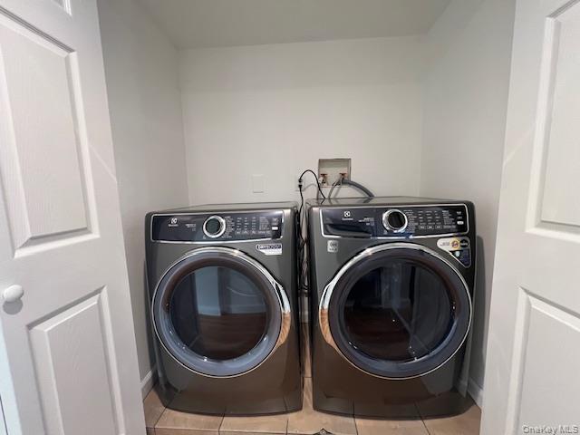 Building Photo - 349 N 4th St