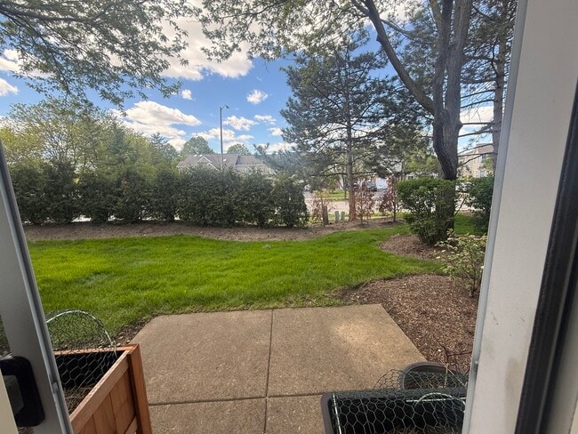 Building Photo - 348 Fallbrook Ct