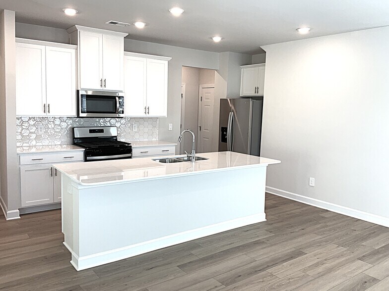 Building Photo - 548 Crowder Pl