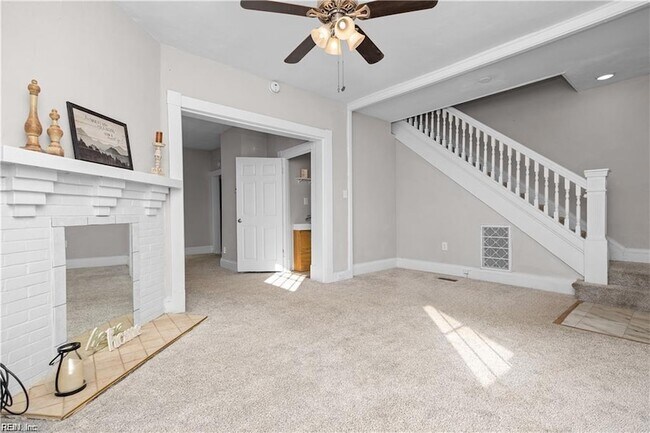 Building Photo - 868 W 36th St