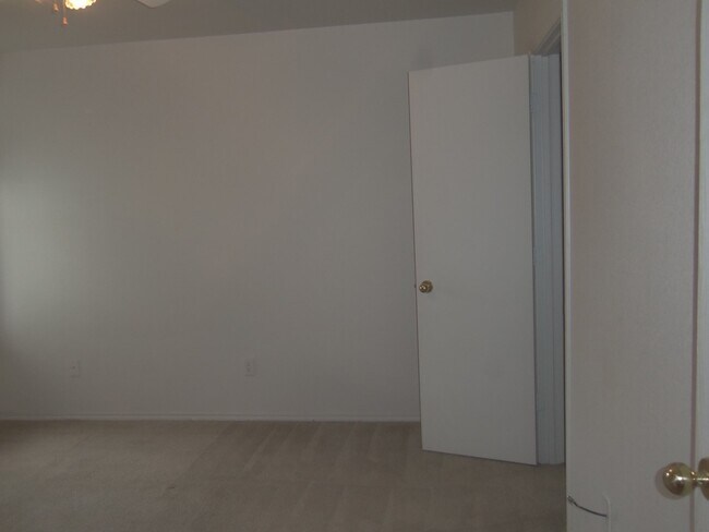 Building Photo - 1608 Inca Dr