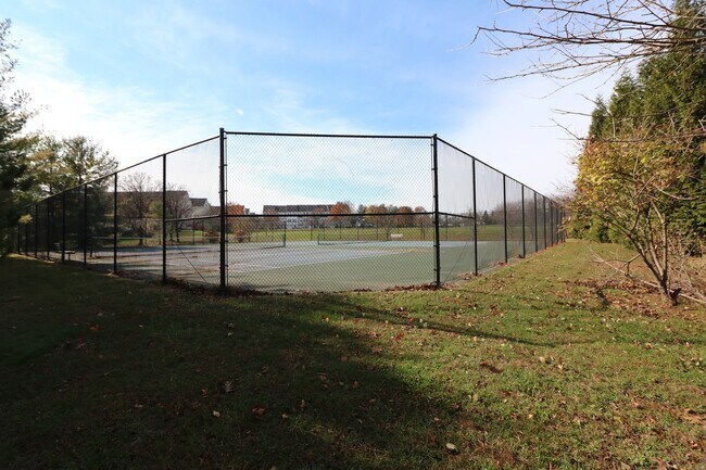 Building Photo - Spacious 2BD/2BA Condo with Balcony in Fountain Hills!