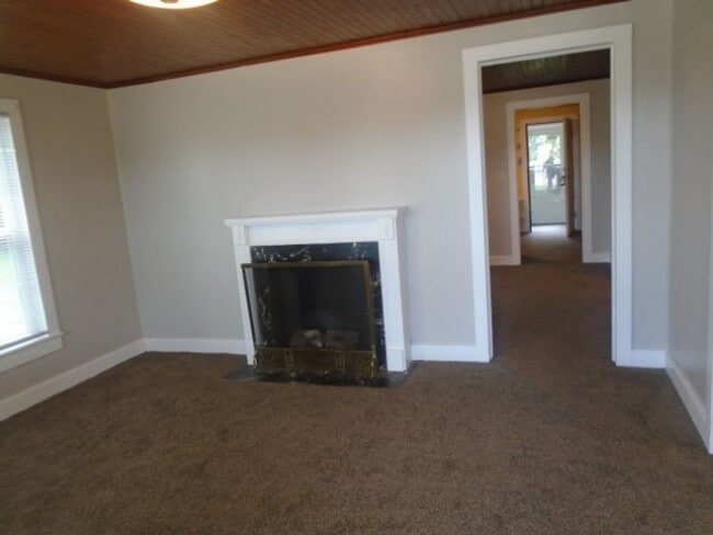 Building Photo - Plenty of Space in Hope Mills! $1050/month!
