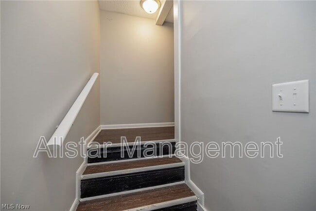 Building Photo - 228 Gates Ave