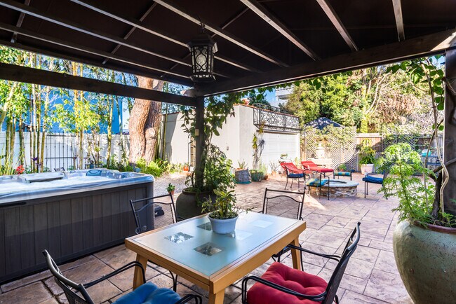 Building Photo - 6335 Warner Dr