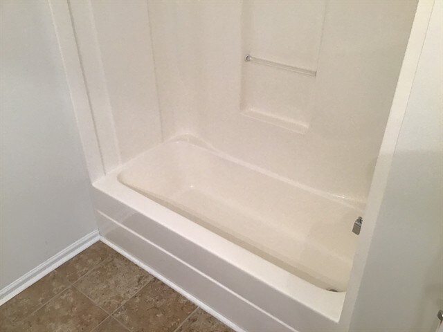 Building Photo - 2840 Meadow Gln