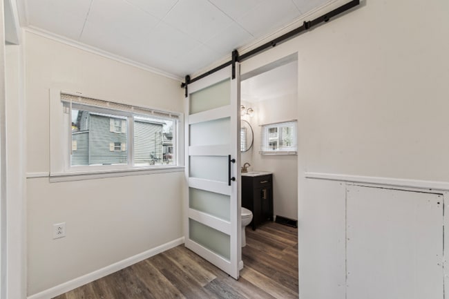 Building Photo - 761 W Otterman St