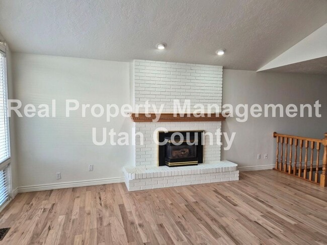 Building Photo - Beautiful Orem Home New Paint and Flooring