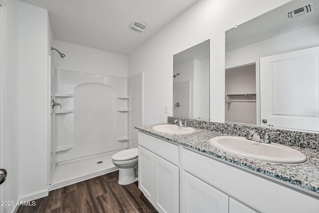 Building Photo - 1845 Yance Dr