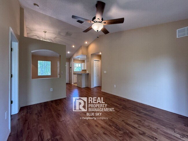 Building Photo - 9016 Shallowford Ln