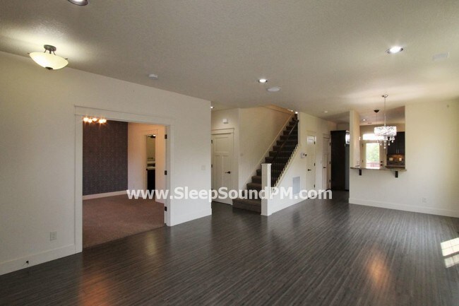 Building Photo - 16298 NW Rosetta St