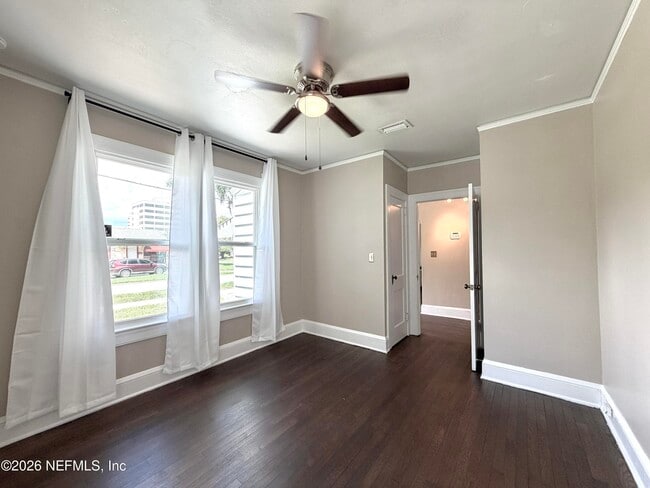 Building Photo - 1407 Belmonte Ave