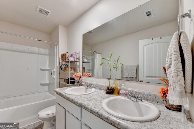 Building Photo - 52 Brode Ln
