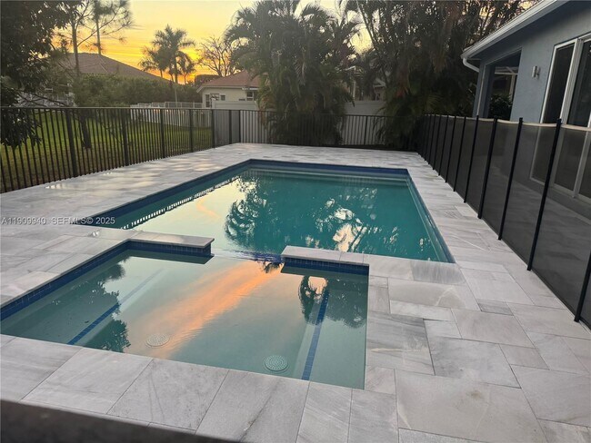 Building Photo - 10664 Paso Fino Dr