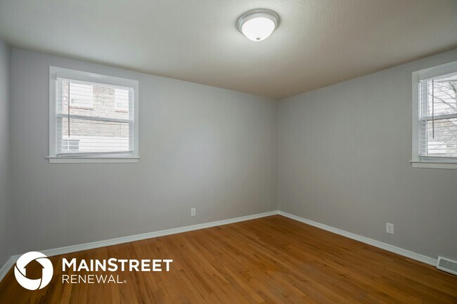 Building Photo - 4400 NW 50th St