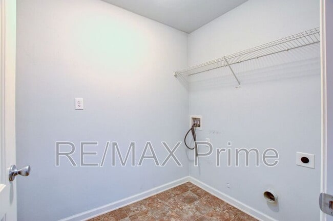 Building Photo - 4164 Reid St