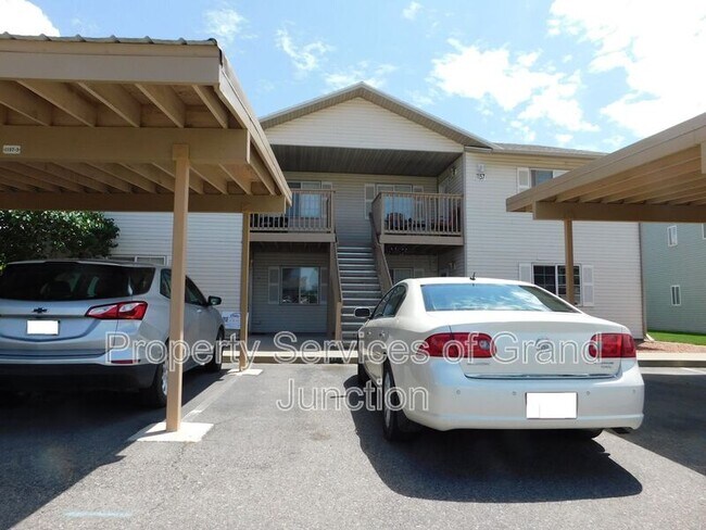 Primary Photo - 1157 E Carolina Ave