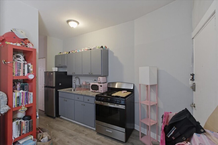 Building Photo - 5018 S Blackstone Ave