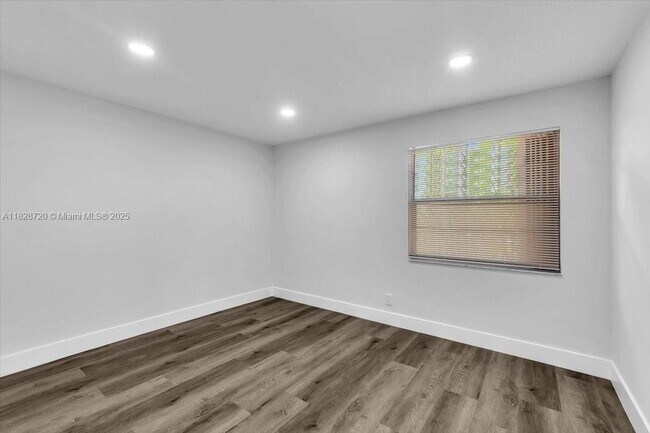 Building Photo - 1201 SW 128th Terrace