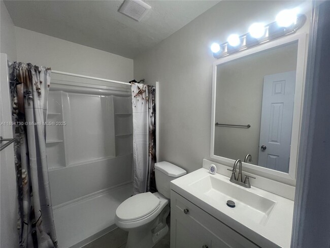 Building Photo - 26121 SW 130th Ave