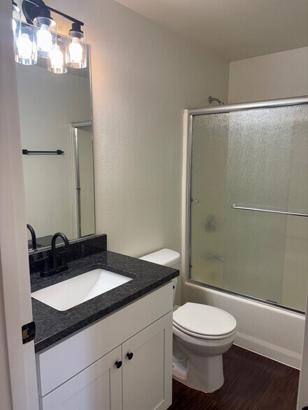 Building Photo - 2010 Cypress Ct