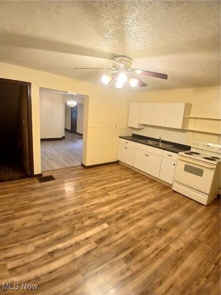 Building Photo - 809 Lakewood Ave