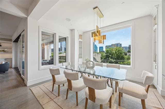 Building Photo - 2210 Boll St