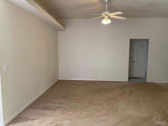 Building Photo - 6737 Summit Dr