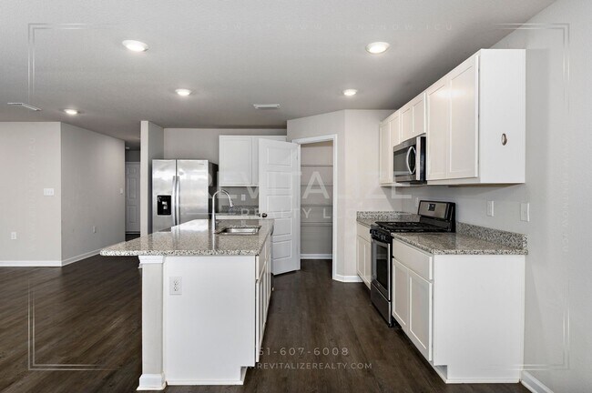 Building Photo - 8072 Irwin Loop