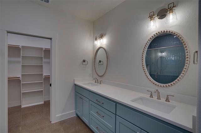 Building Photo - 300 Red Bird Ln