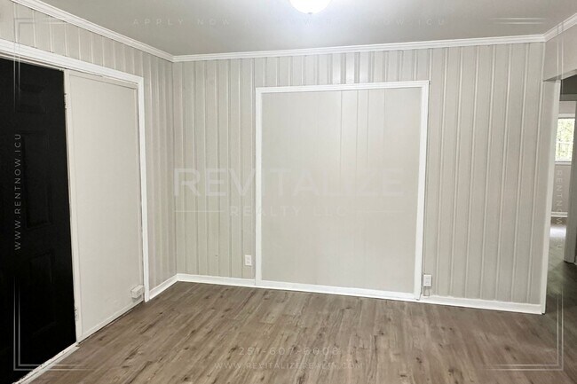 Building Photo - 2 Bed/1 Bath Home in Mobile!